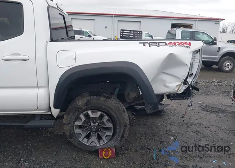 2020 Toyota Tacoma Trd Off-Road z USA, uszkodzony, nr VIN 3TMCZ5AN1LM297288